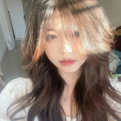 葡萄架下的女神 封面